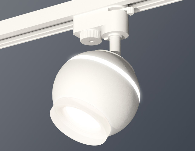 Трековый однофазный светильник Ambrella Light Track System XT1101071 (A2520, C1101, N7165)