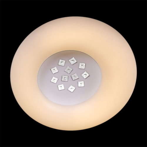 Потолочная люстра Reluce 09049-0.3-80W WT