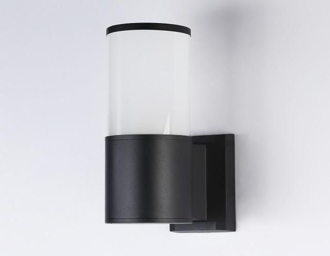 Уличный настенный светильник Ambrella Light Garden ST2451