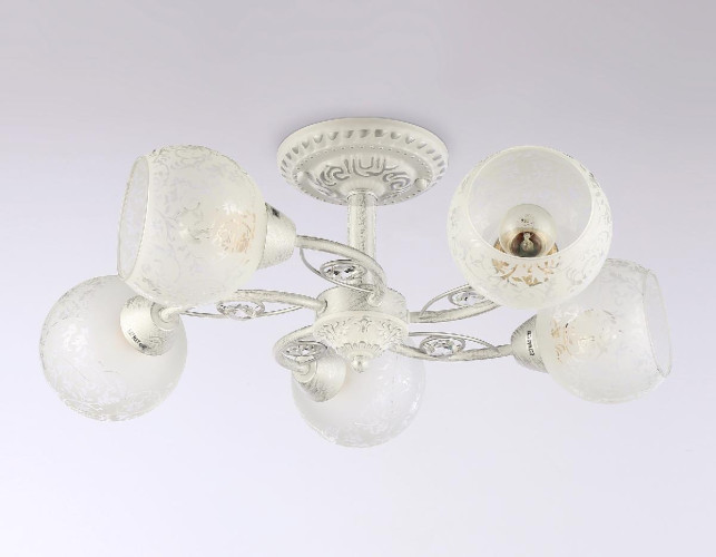 Потолочная люстра Ambrella Light Traditional TR3062