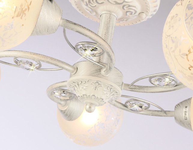 Потолочная люстра Ambrella Light Traditional TR3062