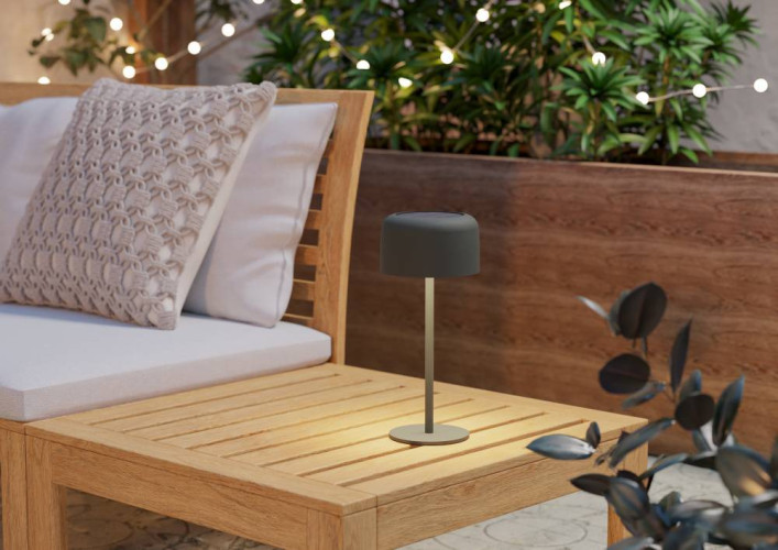 Настольная лампа на солнечных батареях Eglo Roccanova 901894