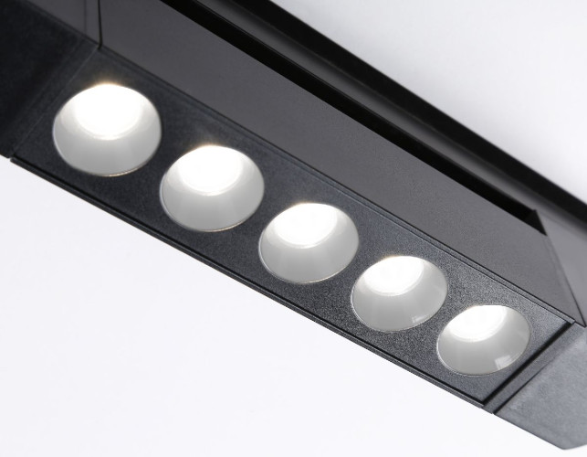 Трековый однофазный светильник Ambrella Light Track system GL6703